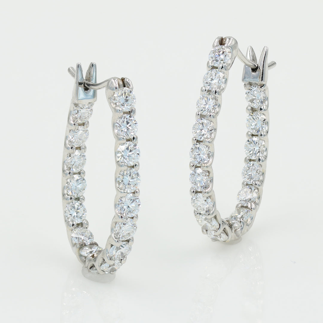 Elongated SkaLLop™ Small White Gold Hoop Earrings