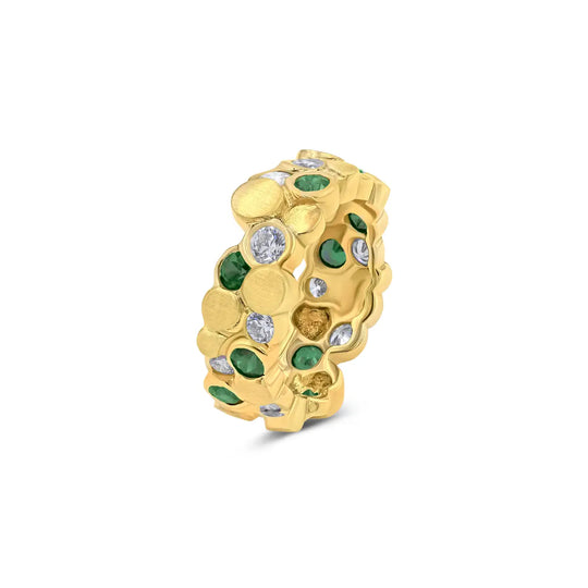 The BubbeLLes™ Ring by Lester Lampert in 18k yellow gold, a custom creation featuring Ideal-cut diamonds and vibrant emeralds, expertly crafted in Chicago.