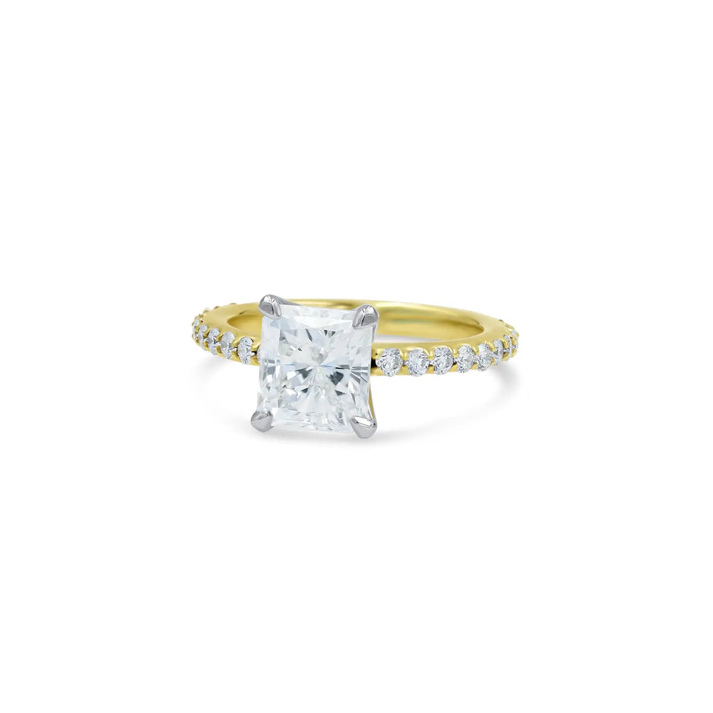 Custom D-bead diamond ring by Lester Lampert, Chicago – bead-set diamonds in a refined, modern design